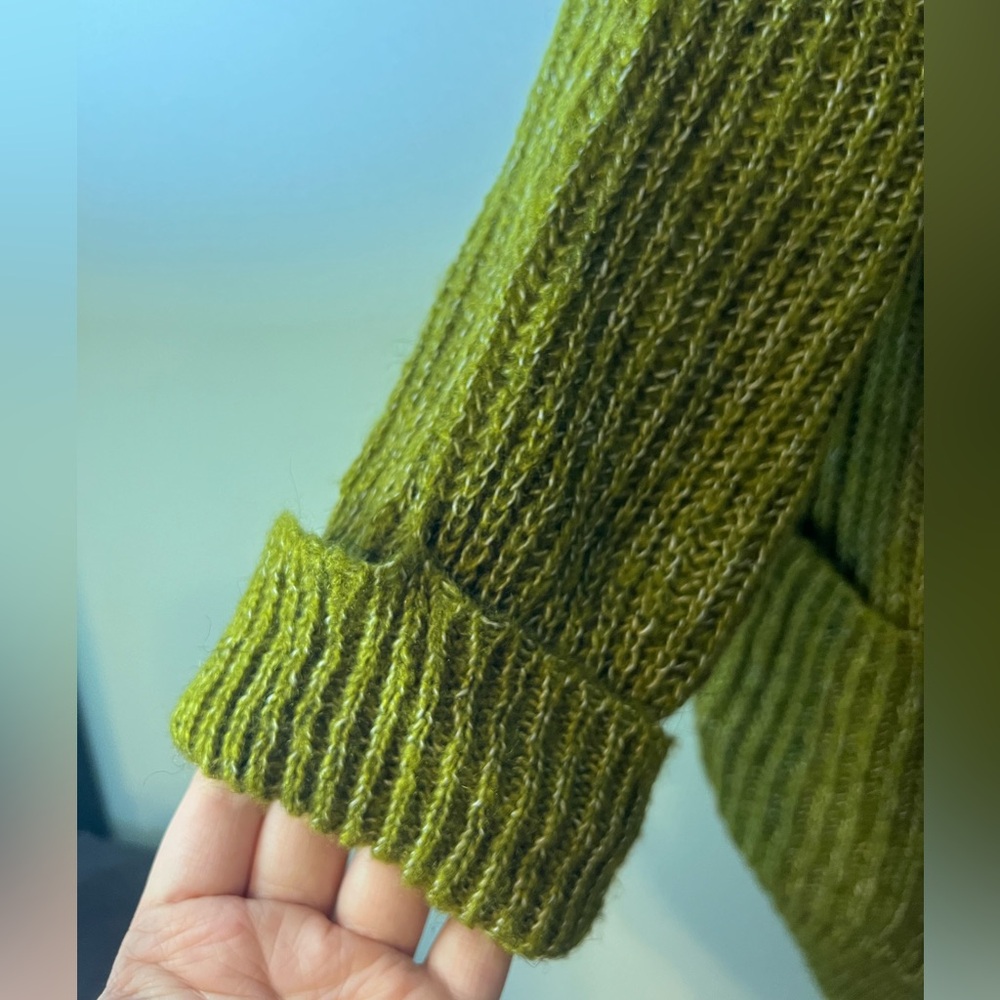 EC: Signature Studio Olive Green Open Sweater Cardigan! Size Medium. - Picture 2 of 9